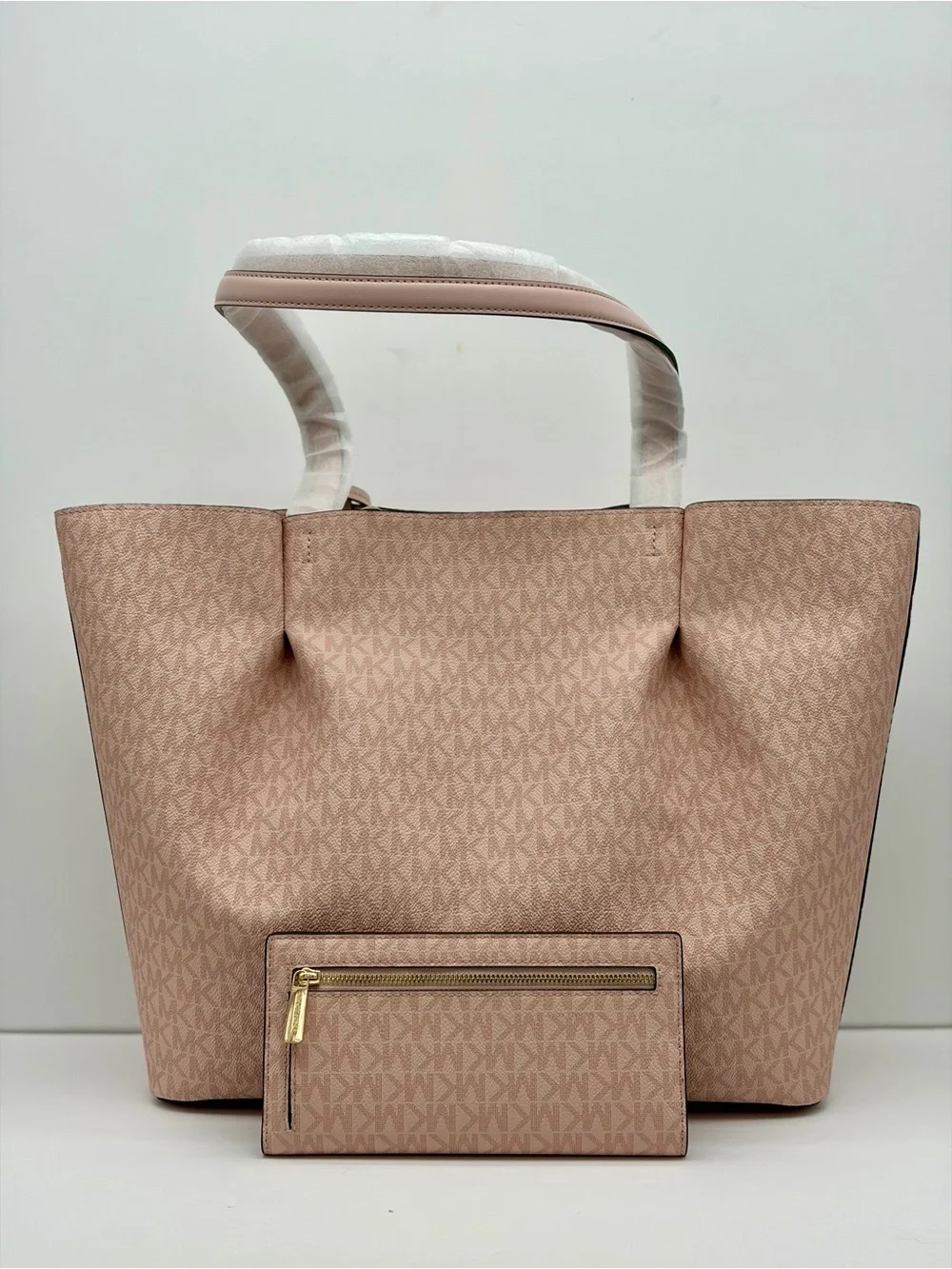 Michael Kors Carson Large Signature Logo Shoulder Tote Handbag with Wallet Set